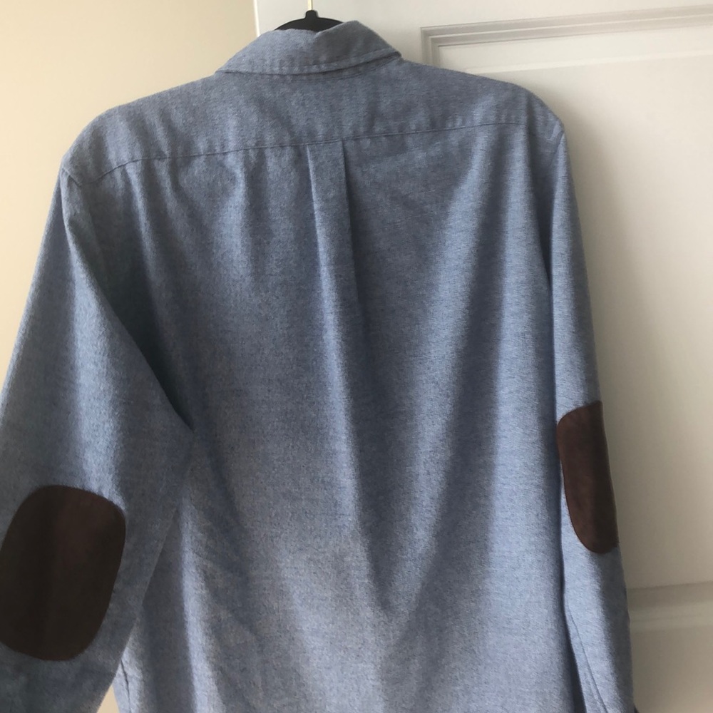 Vineyard Vines Button Down - image 4